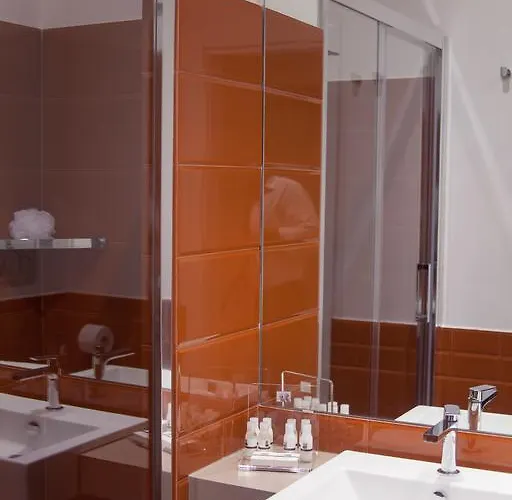 Lahouse By Premium Collection Guest house